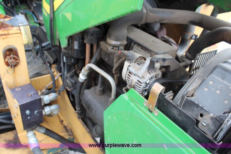 image for item J1035 2003 John Deere 5420 tractor