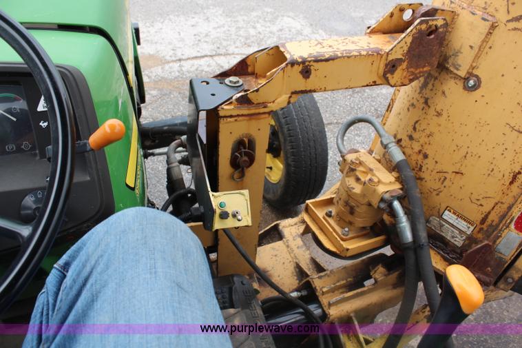 image for item J1035 2003 John Deere 5420 tractor