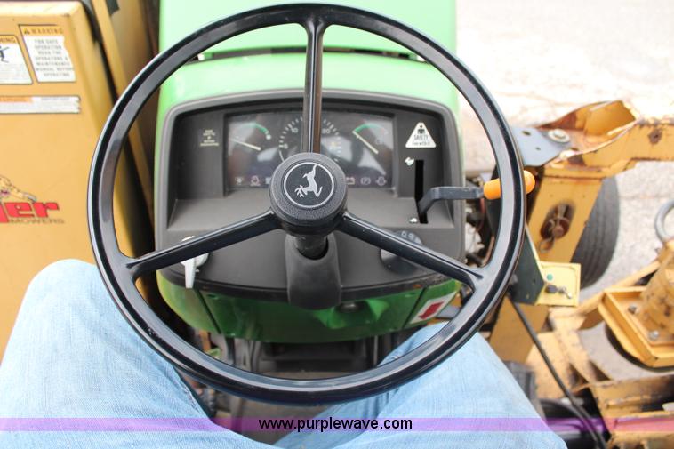 image for item J1035 2003 John Deere 5420 tractor