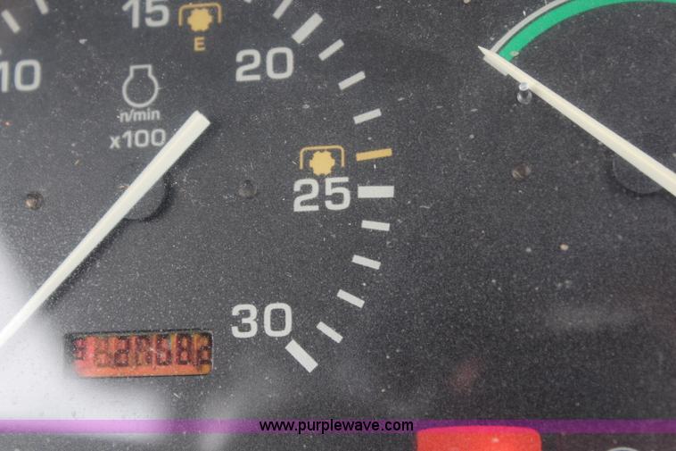 image for item J1035 2003 John Deere 5420 tractor