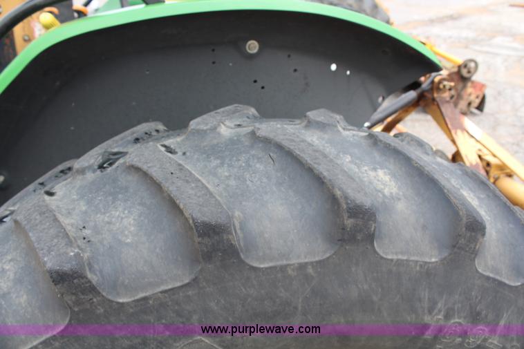 image for item J1036 2003 John Deere 5420 tractor