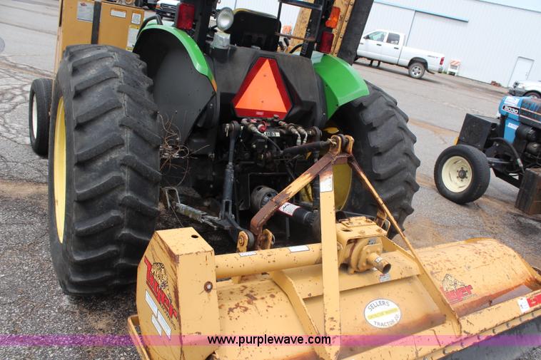 image for item J1036 2003 John Deere 5420 tractor