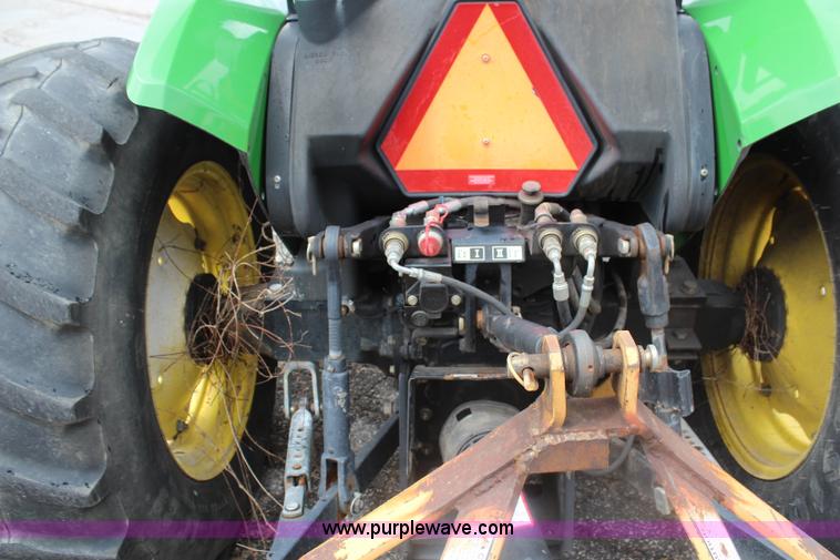 image for item J1036 2003 John Deere 5420 tractor