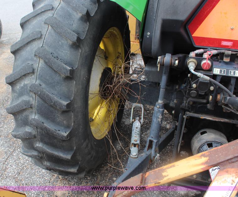 image for item J1036 2003 John Deere 5420 tractor