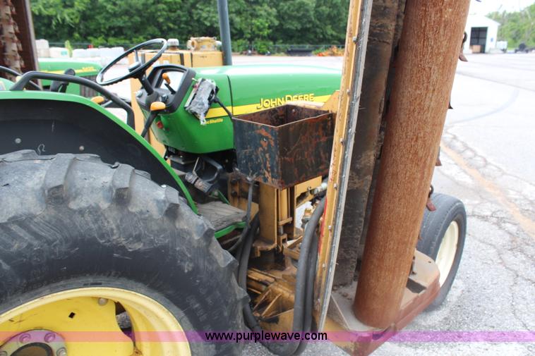 image for item J1036 2003 John Deere 5420 tractor