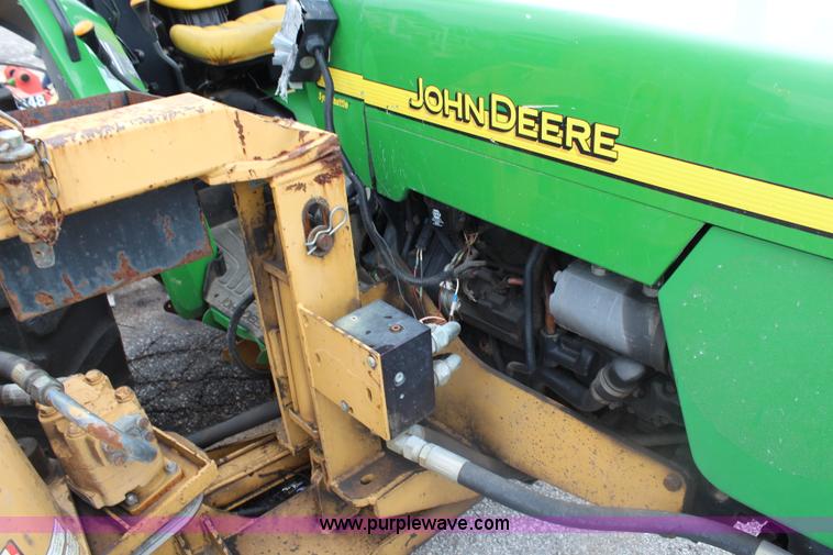 image for item J1036 2003 John Deere 5420 tractor