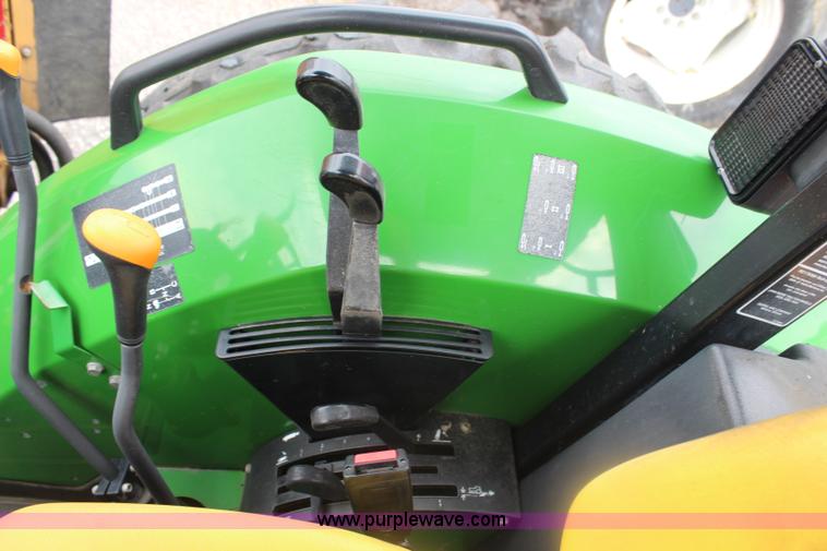 image for item J1036 2003 John Deere 5420 tractor