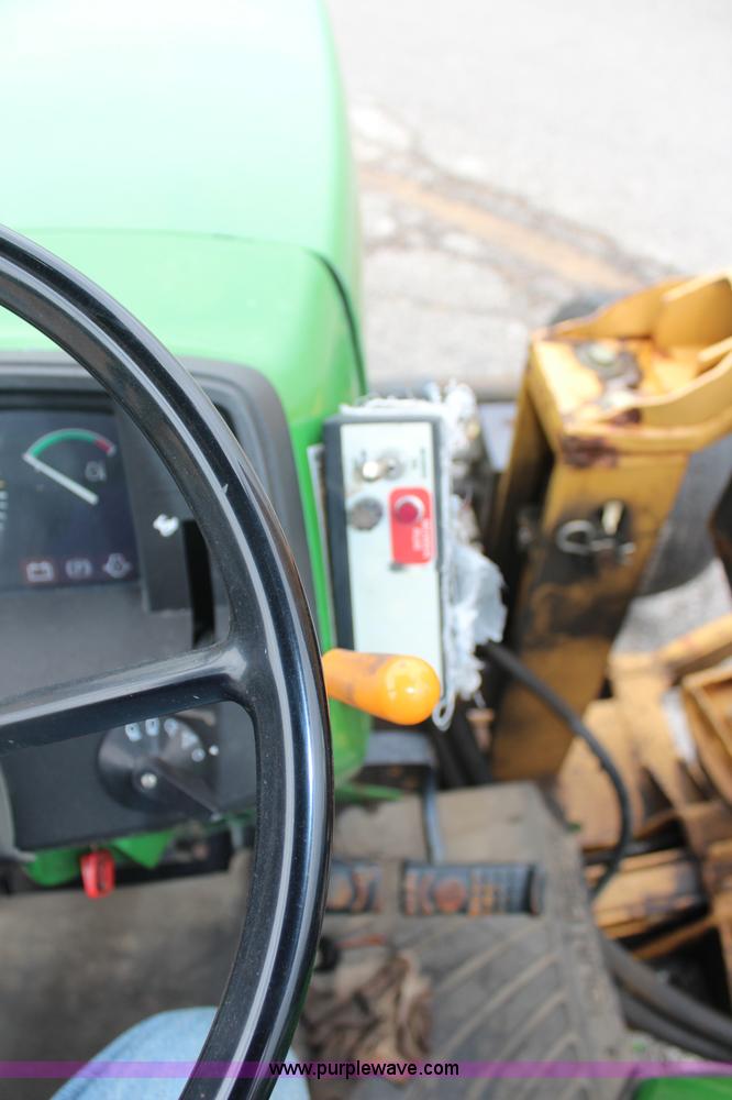image for item J1036 2003 John Deere 5420 tractor