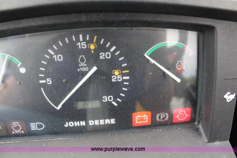 image for item J1036 2003 John Deere 5420 tractor