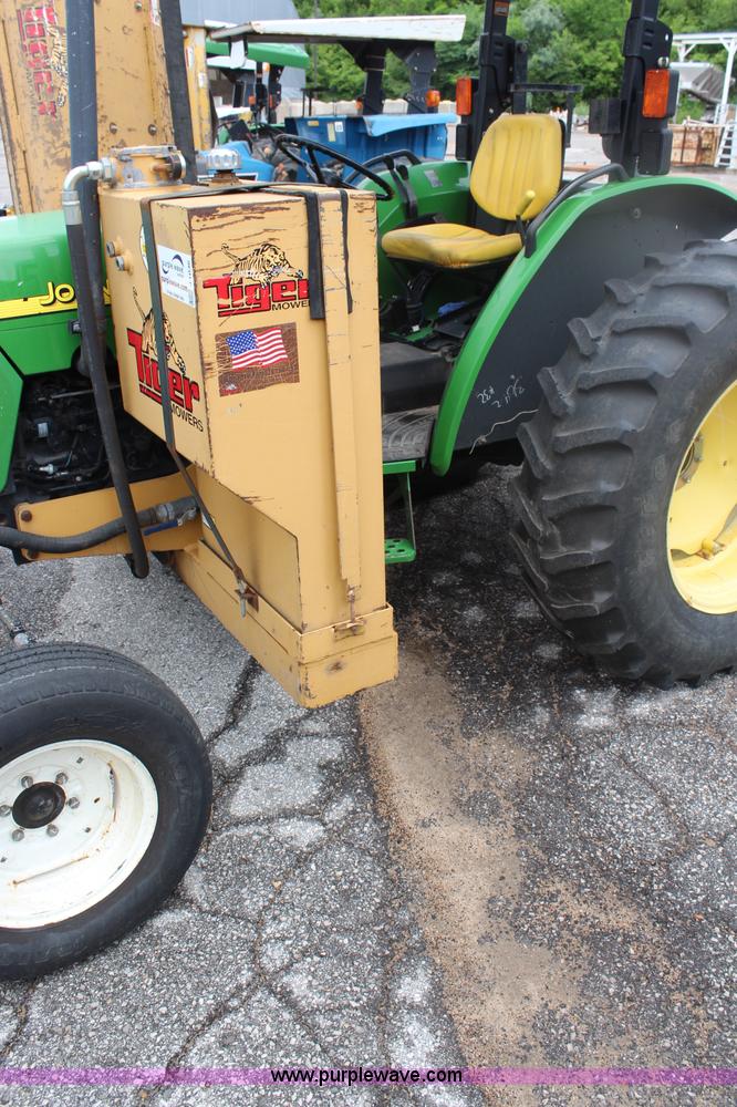 image for item J1036 2003 John Deere 5420 tractor