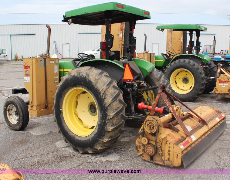 image for item J1037 2003 John Deere 5420 tractor