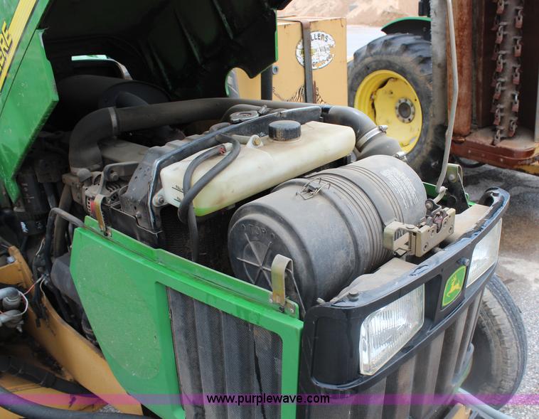 image for item J1037 2003 John Deere 5420 tractor