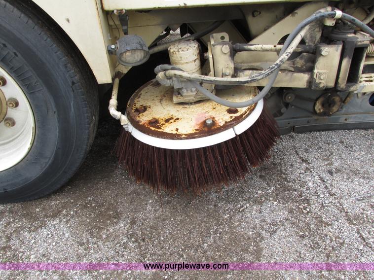 image for item J1070 1998 Elgin Pelican P series street sweeper