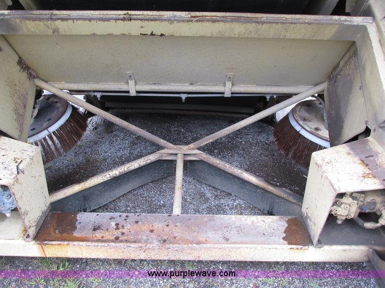 image for item J1070 1998 Elgin Pelican P series street sweeper