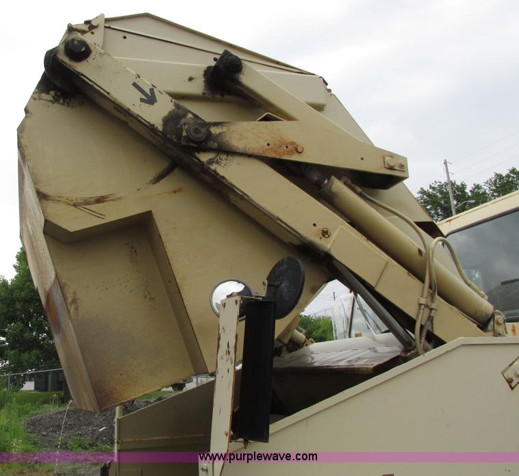 image for item J1070 1998 Elgin Pelican P series street sweeper