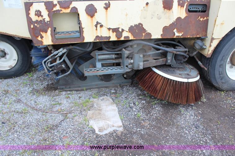 image for item J1071 2000 Elgin Pelican P series street sweeper