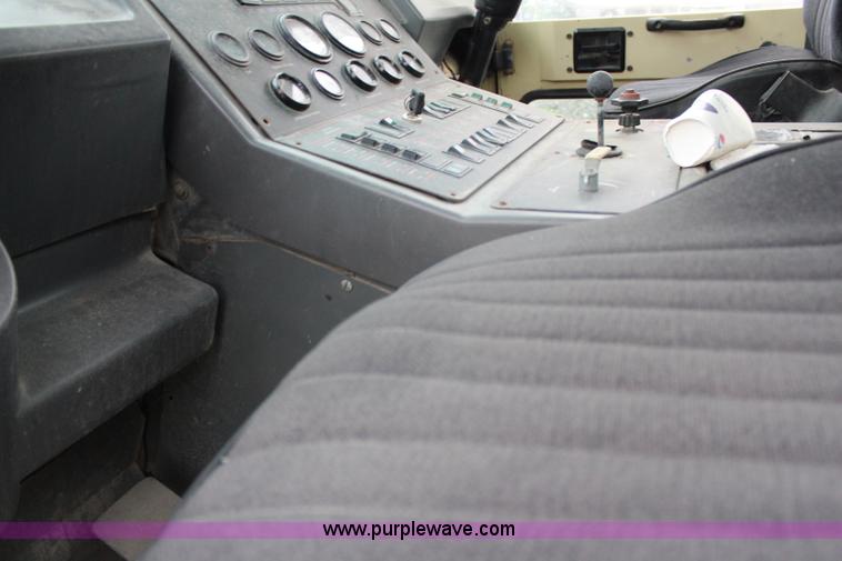 image for item J1071 2000 Elgin Pelican P series street sweeper