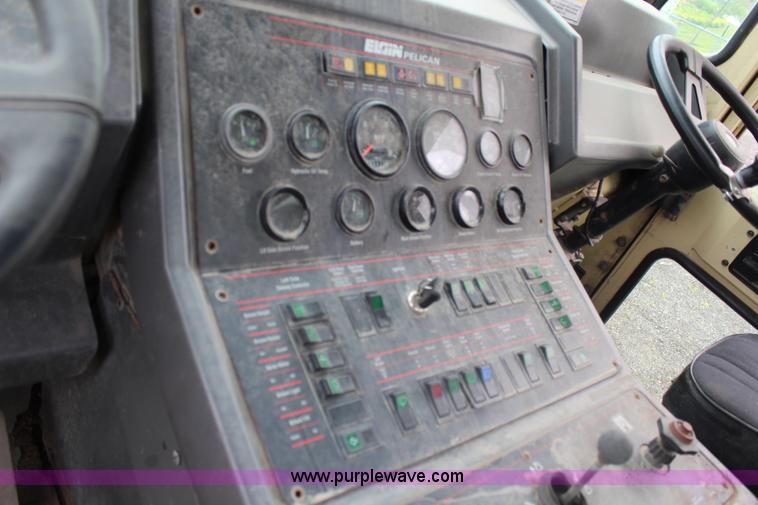 image for item J1071 2000 Elgin Pelican P series street sweeper