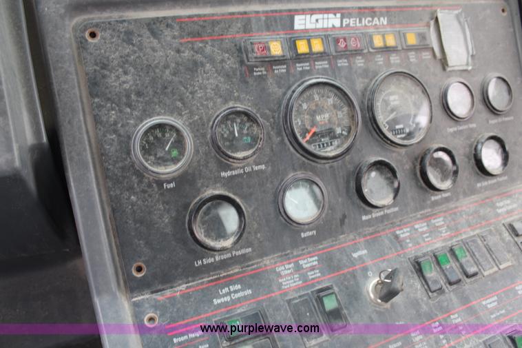 image for item J1071 2000 Elgin Pelican P series street sweeper