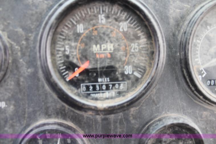 image for item J1071 2000 Elgin Pelican P series street sweeper