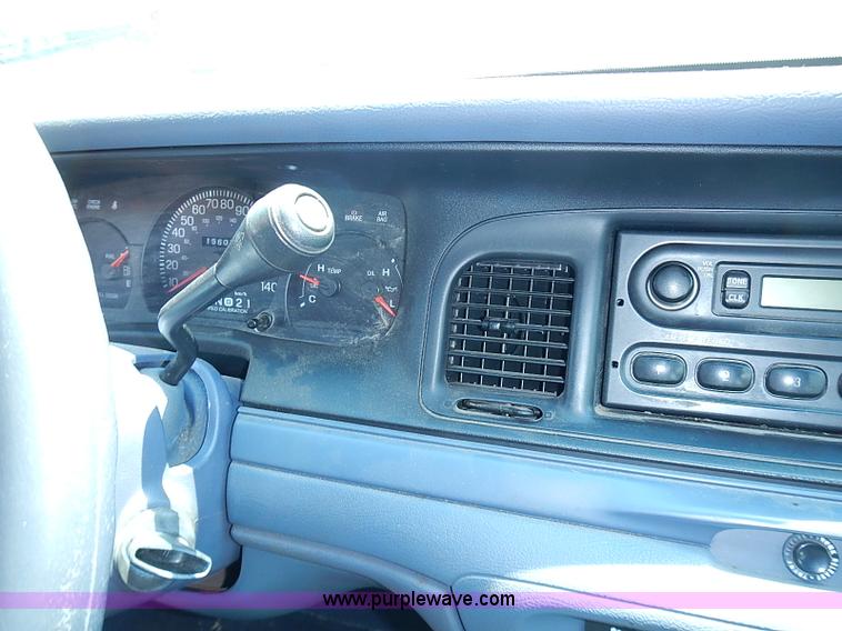 image for item J1072 2000 Ford Crown Victoria Police Interceptor