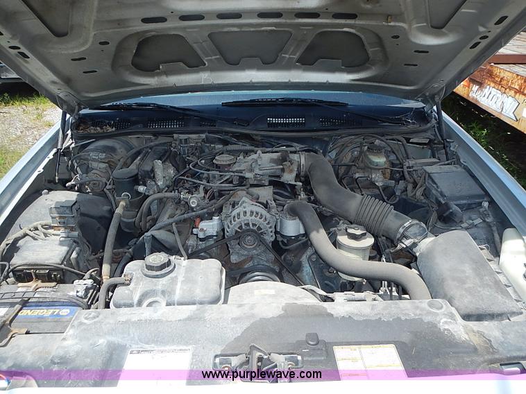 image for item J1072 2000 Ford Crown Victoria Police Interceptor