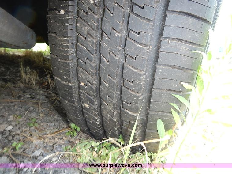 image for item J1072 2000 Ford Crown Victoria Police Interceptor