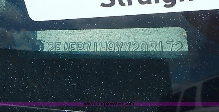 image for item J1072 2000 Ford Crown Victoria Police Interceptor