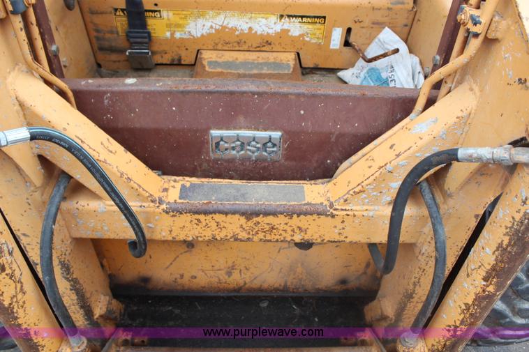 image for item J1076 Case 1835B Uniloader skid steer