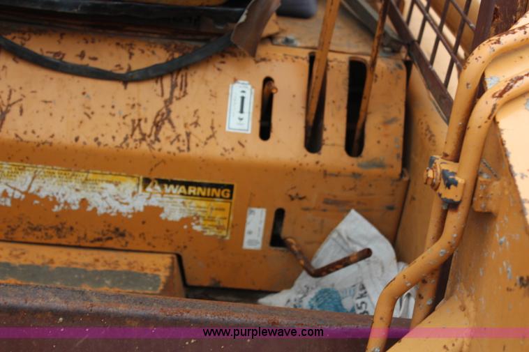 image for item J1076 Case 1835B Uniloader skid steer