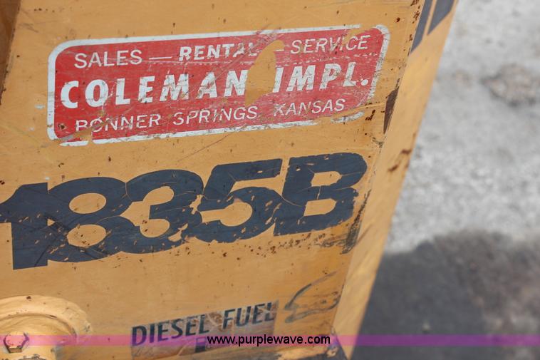 image for item J1076 Case 1835B Uniloader skid steer