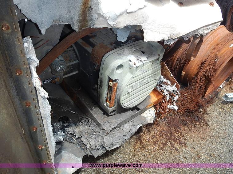 image for item J1077 2006 International 7400 tank truck