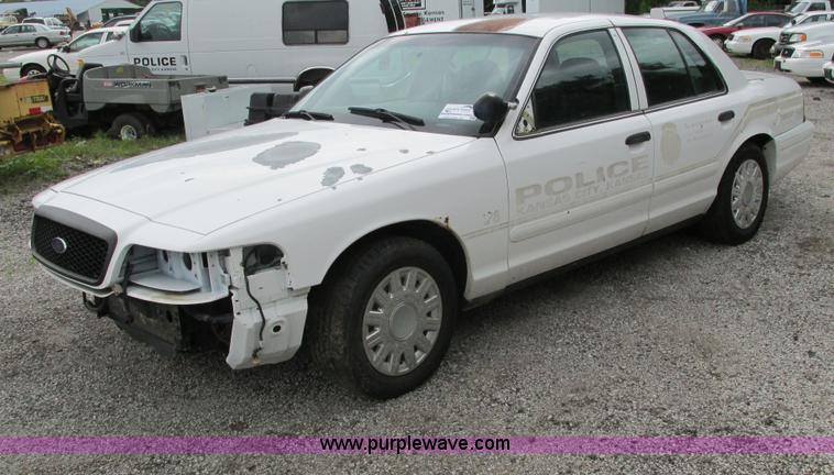 image for item J1134 2005 Ford Crown Victoria Police Interceptor