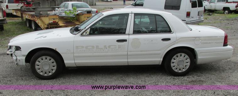 image for item J1134 2005 Ford Crown Victoria Police Interceptor