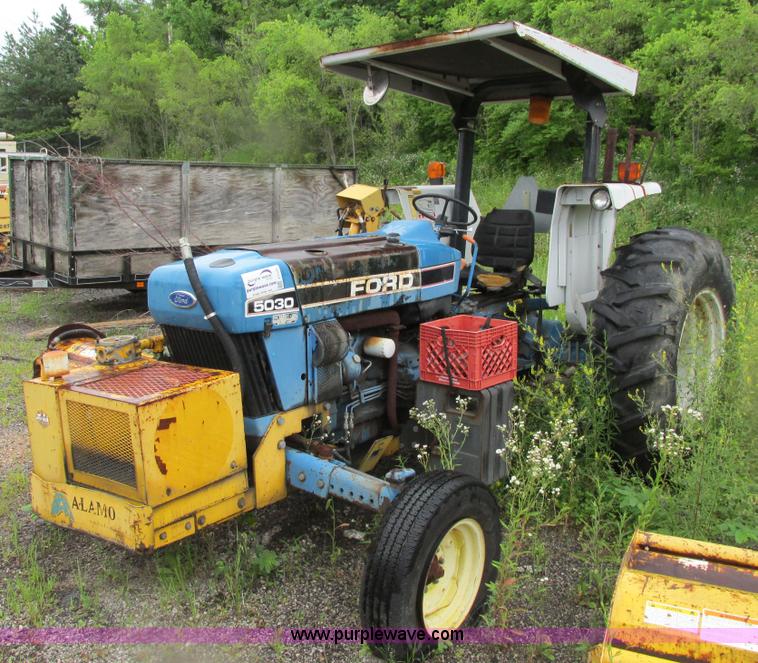 image for item J1135 Ford 5030 tractor
