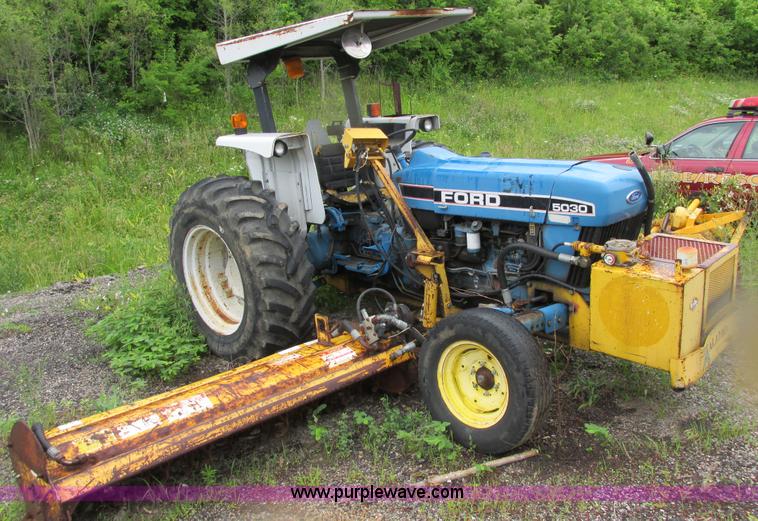 image for item J1135 Ford 5030 tractor