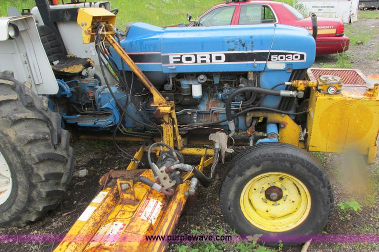image for item J1135 Ford 5030 tractor