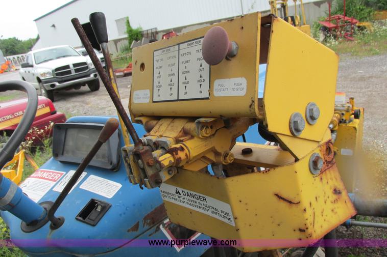 image for item J1135 Ford 5030 tractor