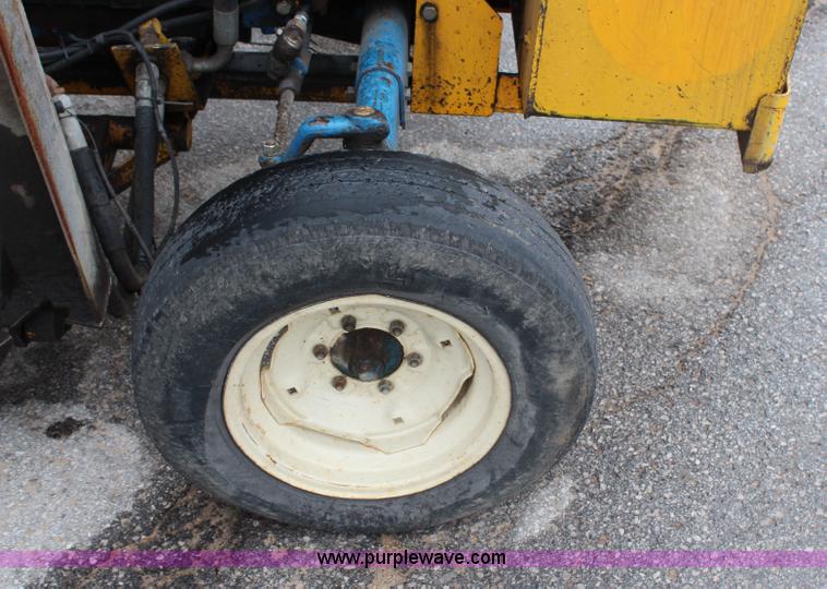 image for item J1136 Ford 5030 tractor