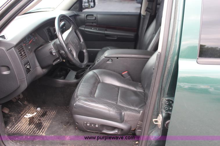 image for item J1155 2001 Dodge Durango SUV