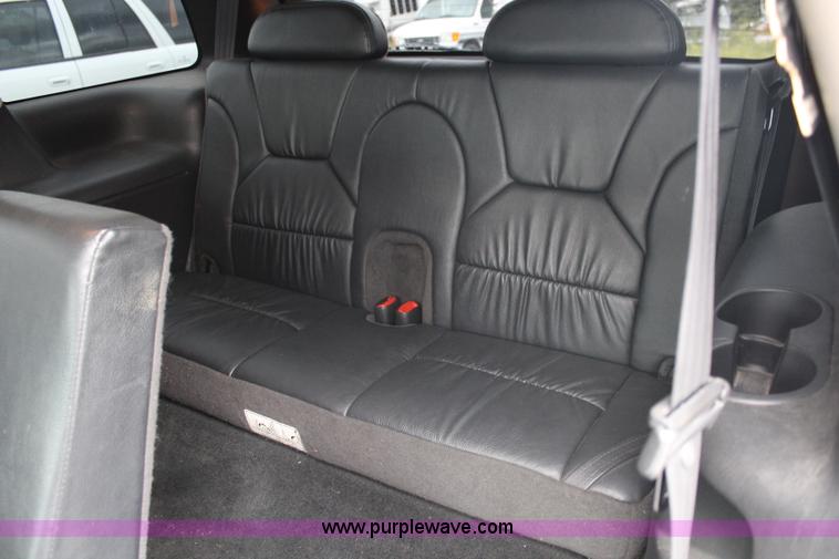 image for item J1155 2001 Dodge Durango SUV