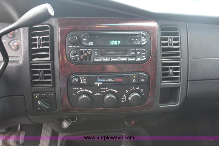 image for item J1155 2001 Dodge Durango SUV