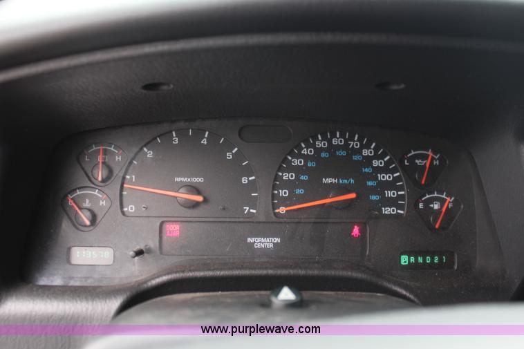 image for item J1155 2001 Dodge Durango SUV