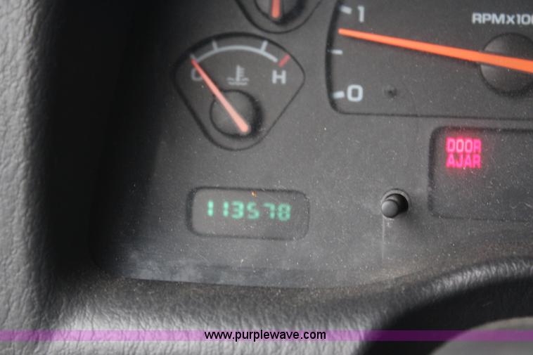 image for item J1155 2001 Dodge Durango SUV