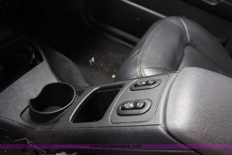 image for item J1155 2001 Dodge Durango SUV