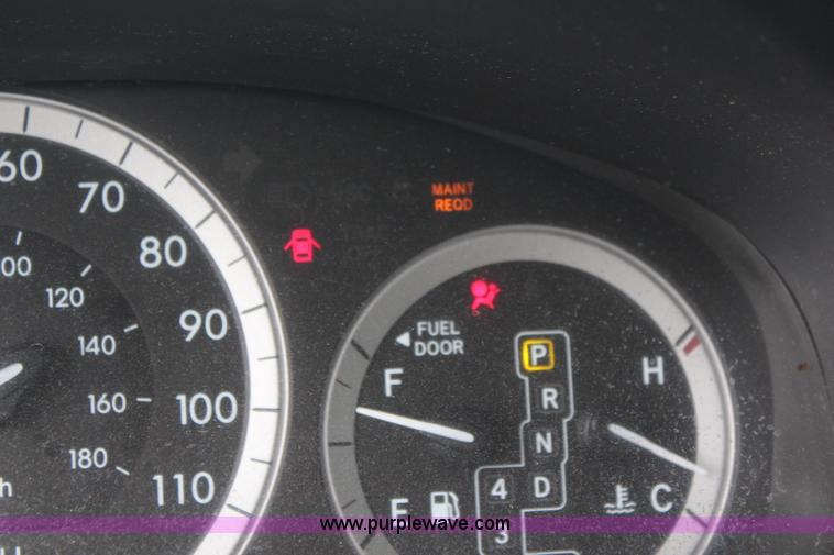 image for item J1156 2005 Toyota Sienna van