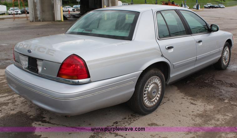 image for item J1177 2001 Ford Crown Victoria Police Interceptor