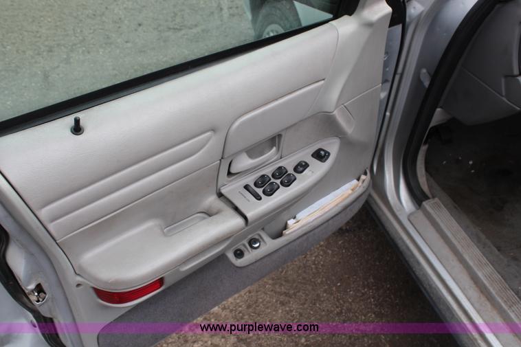 image for item J1177 2001 Ford Crown Victoria Police Interceptor