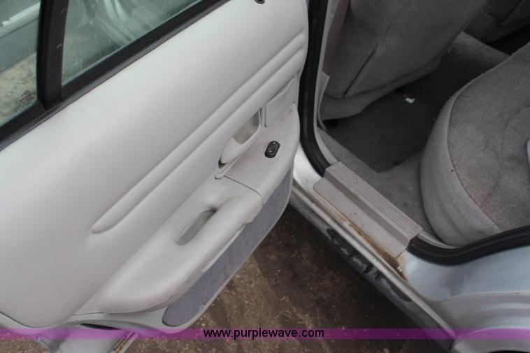 image for item J1177 2001 Ford Crown Victoria Police Interceptor