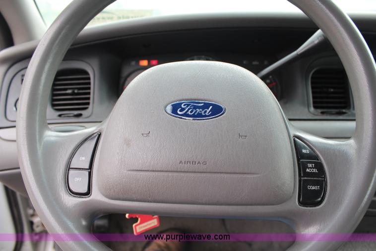 image for item J1177 2001 Ford Crown Victoria Police Interceptor